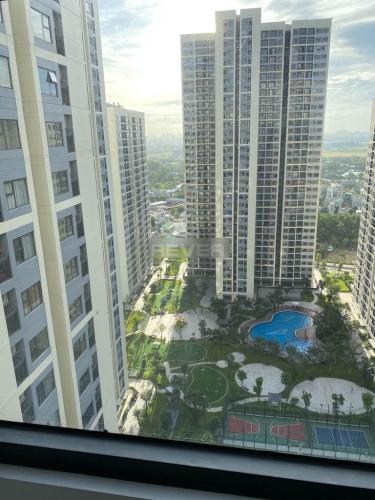View ban công căn hộ Vinhomes Grand Park, Quận 9 Căn hộ Vinhomes Grand Park view nội khu yên tĩnh, nội thất đầy đủ.