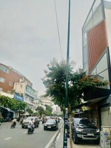 Đường nhà phố Bạch Đằng, Tân Bình Nhà phố mặt tiền 5m thuận tiện kinh doanh, gần sân bay.