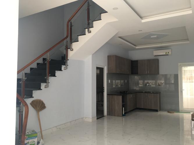 Nhà phố đường Nguyễn Duy Trinh Nhà phố Valencia Riverside, diện tích 5m x15m, nội thất cơ bản