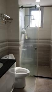 Phòng tắm căn hộ Scenic Valley, Quận 7 Căn hộ Scenic Valley đầy đủ nội thất hiện đại, view nội khu yên tĩnh.