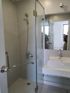 Phòng tắm căn hộ Saigon South Residence Cho thuê căn hộ Saigon South Residence tầng thấp, đầy đủ nội thất.