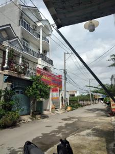 Nhà phố Nguyễn Duy Trinh quận 9 Nhà phố 1 trệt 1 lầu kế chợ Long Trường, hẻm đường Nguyễn Duy Trinh