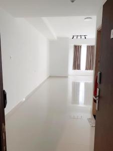 Phòng khách căn hộ Saigon Mia Căn hộ Office-tel Saigon Mia cửa hướng Bắc, view thoáng mát.