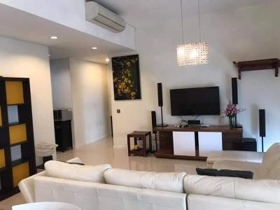 căn hộ The Estella quận 2 Căn hộ The Estella Residence tầng trung, view thành phố sầm uất.