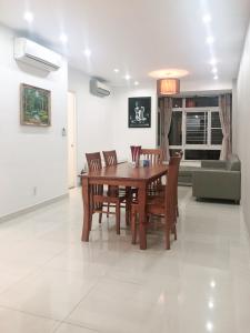 Bán hoặc cho thuê căn hộ Sky Garden 2PN, tầng thấp, tháp Sky Garden 3, đầy đủ nội thất