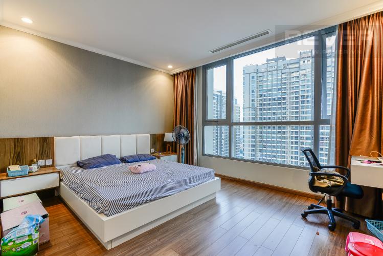 Phòng  Ngủ 1 Căn hộ Vinhomes Central Park 3 phòng ngủ tầng cao C3 nội thất đầy đủ