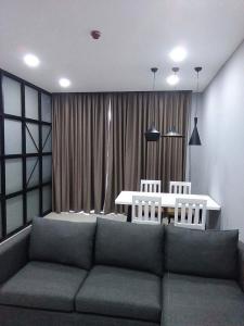 Phòng ngủ căn hộ Vista Verde Căn hộ Vista Verde có nội thất đầy đủ, view thành phố tuyệt đẹp.