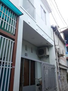 Bán nhà nguyên căn hẻm số 16 đường số 49 Bình Thuận Quận 7, diện tích đất 26.32m2, diện tích sàn 41.94m2