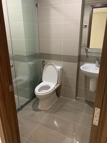 Phòng tắm căn hộ Homyland 3 Bán căn hộ Homyland 3 Riverside tầng thấp, đầy đủ nội thất.