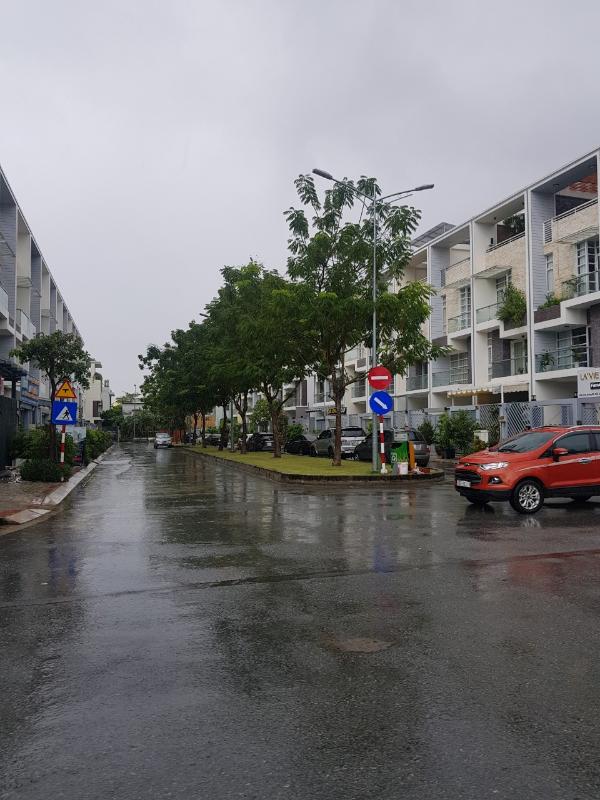 6882F434-BFA5-458D-B2A5-17C049748DD9 Bán biệt thự 4 tầng thuộc KĐT Jamona City Quận 7, diện tích đất 140m2, ngang 7m, bàn giao thô