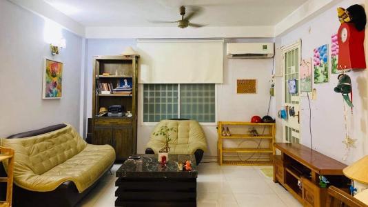 Bán căn hộ Chung cư lô B3, đầy đủ nội thất, đa dạng tiện ích.