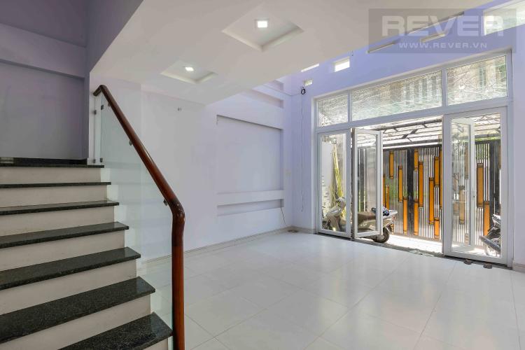 Phòng Khách Cho thuê nhà phố hẻm Nguyễn Duy Trinh, Q2, 3 phòng ngủ, không có nội thất, hướng Đông Nam