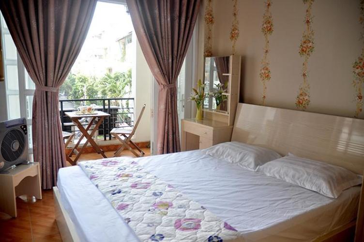 Phòng ngủ nhà Trần Quang Diệu, quận 3 Nhà phố trung tâm quận 3, hướng Nam, nội thất đầy đủ mới.