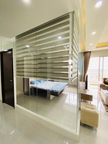 Phòng khách căn hộ Sunrise Riverside Bán căn hộ tầng cao Sunrise Riverside có view hồ bơi nội khu thoáng mát, nội thất đầy đủ, dọn vào ở ngay.