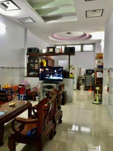 Phòng khách nhà phố Quận 7 Bán nhà 3 tầng phường Phú Mỹ, Quận 7, cách cầu Phú Xuân 500m
