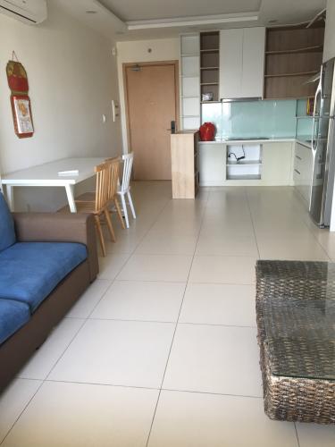 Phòng khách căn hộ M-One Nam Sài Gòn Căn hộ M-One Nam Sài Gòn ban công hướng Đông Nam, nội thất đầy đủ.