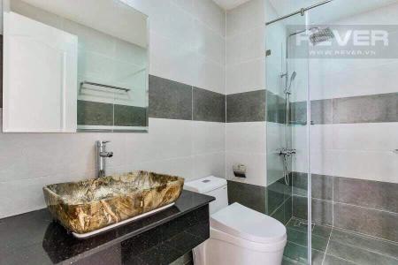 Nhà tắm căn hộ Bán căn hộ The Gold View thuộc tầng trung, diện tích 81m2 