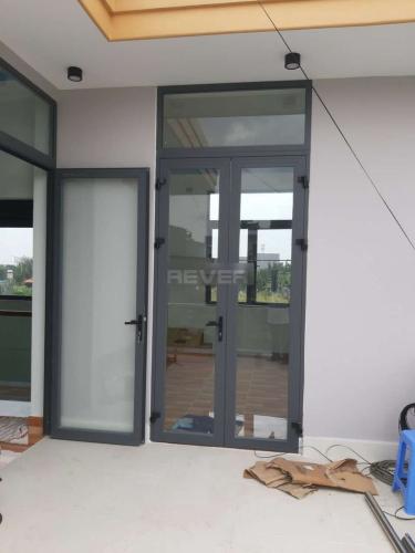 Nhà phố KDC Đông Dương đường Bưng Ông Thoàn quận 9 Nhà phố 2 mặt tiền đường lớn, rộng 230m2 hướng Tây Bắc.