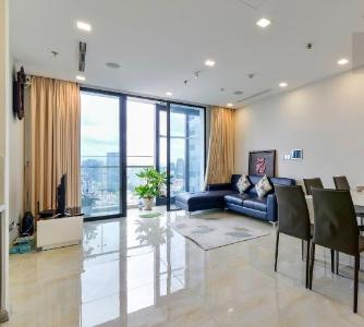 Bán căn hộ Vinhomes Golden River, diện tích 75m2 - 2 phòng ngủ, đầy đủ nội thất, ban công hướng Nam.