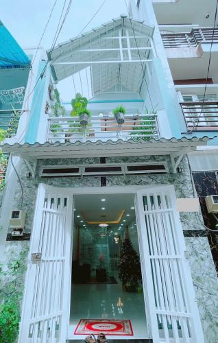 Mặt tiền nhà phố Huỳnh Văn Nghệ, Tân Bình Nhà phố hướng Tây Nam, hẻm xe hơi 4m, diện tích 45m2.