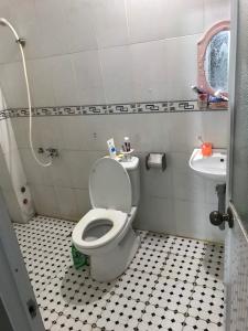 Phòng tắm nhà phố Tăng Nhơn Phú B, Quận 9 Nhà phố mặt tiền quận 9, bàn giao ngay sổ hồng riêng, diện tích 59.6m2