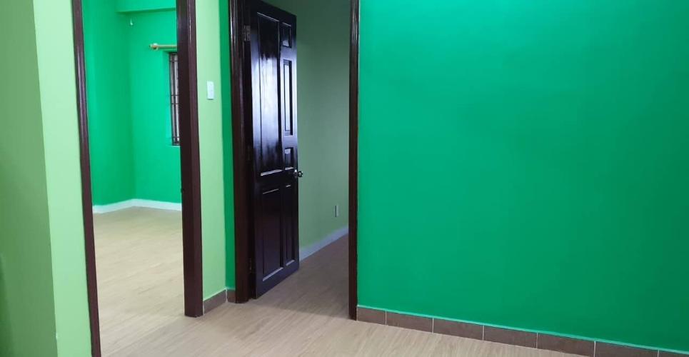 chung cư Khánh hội 1 Bán chung cư Khánh Hội 1, với nội thất cơ bản, sàn lót full gỗ.