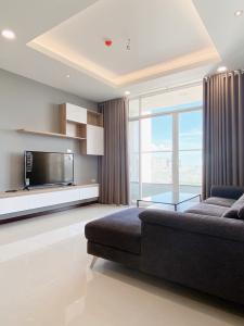 Phòng khách căn hộ Petrovietnam Landmarrk, Quận 2 Căn hộ tầng trung PetroVietnam Landmark view thành phố mát mẻ.