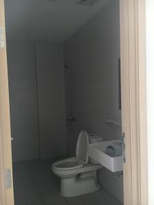 Phòng tắm căn hộ Jamila Khang Điền Bán căn hộ Jamila Khang Điền nội thất cơ bản liền tường.