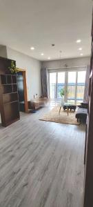 Phòng khách căn hộ chung cư Gia Phát Apartment Căn hộ chung cư Gia Phát Apartment nội thất đầy đủ, view thành phố sầm uất.