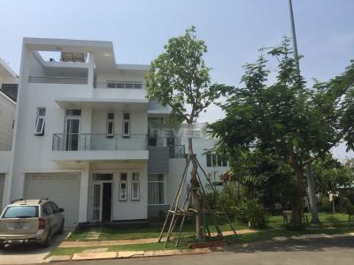 Mặt trước Biệt thự Villa Park Phú Hữu quận 9 Biệt thự góc Villa park- Đầy đủ nội thất cao cấp