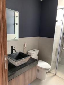 Toilet căn hộ Sunrise Riverside Cho thuê căn hộ Sunrise Riverside tầng trung, diện tích 95.68m2