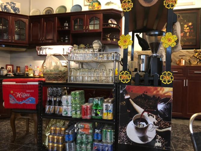 Phòng bếp nhà phố Mai Văn Ngọc, Phú Nhuận Nhà mặt tiền Phú Nhuận, diện tích rộng, nội thất cơ bản.