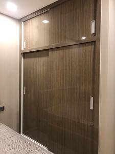 Phòng ngủ căn hộ Vinhomes Golden River Cho thuê căn hộ Vinhomes Golden River 1PN, diện tích 46m2, đầy đủ nội thất, hướng ban công Tây Nam