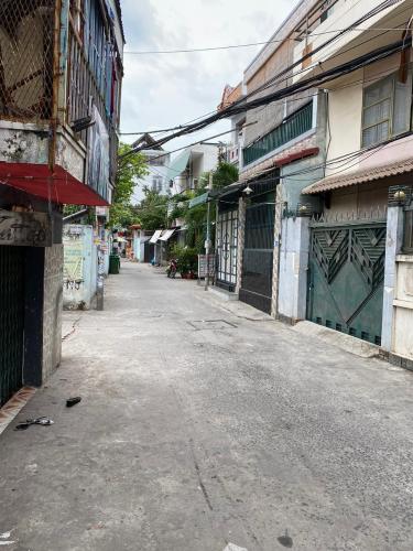 nhà phố Lý Phục Man, Quận 7 Nhà phố hẻm xe hơi, diện tích 67.8m2, bàn giao sổ hồng riêng.