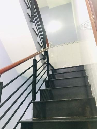 Bên trong nhà phố Tân Hòa Đông, Bình Tân Nhà phố hướng Nam hẻm xe hơi 6m, diện tích sử dụng 178.3m2.