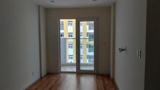 Phòng khách City Gate, Quận 8 Căn hộ tầng trung City Gate view nội khu, không nội thất.