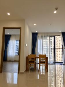 Căn hộ Vinhomes Grand Park, Quận 9 Căn hộ Vinhomes Grand Park bàn giao đầy đủ nội thất gỗ, view nội khu.