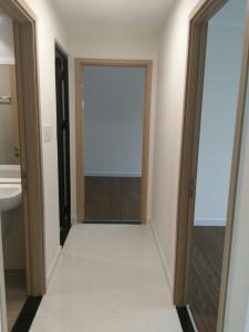 Bên trong căn hộ Quận 9 Cho thuê căn hộ Safira Khang Điền tầng trung, 2 phòng ngủ, diện tích 67.27m2.