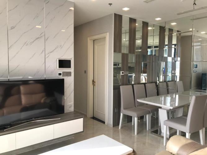 Bán căn hộ Vinhomes Golden River 2PN, tầng thấp, đầy đủ nội thất, view kênh Thị Nghè và Landmark 81 Bán căn hộ Vinhomes Golden River 2PN, tầng thấp, đầy đủ nội thất, view kênh Thị Nghè và Landmark 81