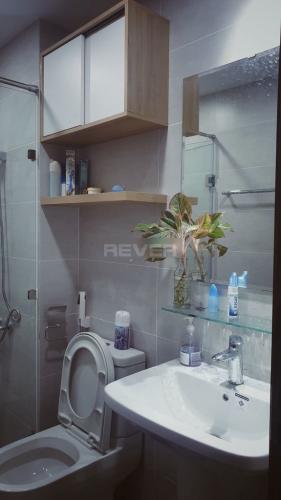 Toilet Him Lam Phú An, Quận 9 Căn hộ Him Lam Phú An hướng Đông Nam, view nội khu hồ bơi.