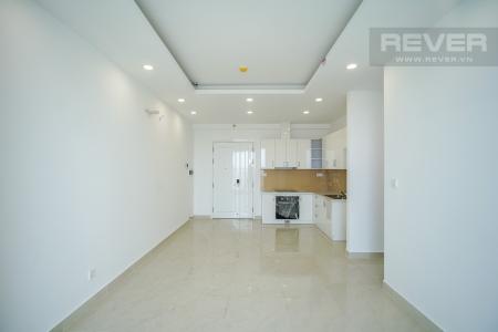 Phòng khách căn hộ Saigon Mia Bán căn hộ Saigon Mia 2PN, diện tích 55m2, nội thất cơ bản, ban công hướng Nam