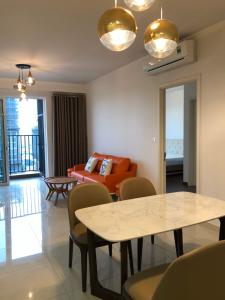 Phòng khách Căn hộ VISTA VERDE Bán căn hộ Vista Verde tháp Lotus, diện tích 92m2 - 2 phòng ngủ, đầy đủ nội thất hiện đại