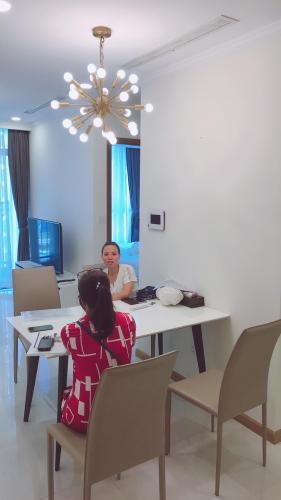 Phòng ăn căn hộ VINHOMES CENTRAL PARK Bán officetel Vinhomes Central Park 1PN, tầng 19, đầy đủ nội thất, ban công Đông Bắc