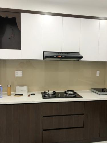 Bếp SSR Căn hộ Saigon South Residence tầng cao, đầy đủ nội thất