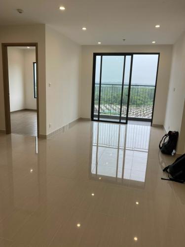 Căn hộ Vinhomes Grand Park ban công hướng Đông Bắc, view nội khu yên tĩnh.
