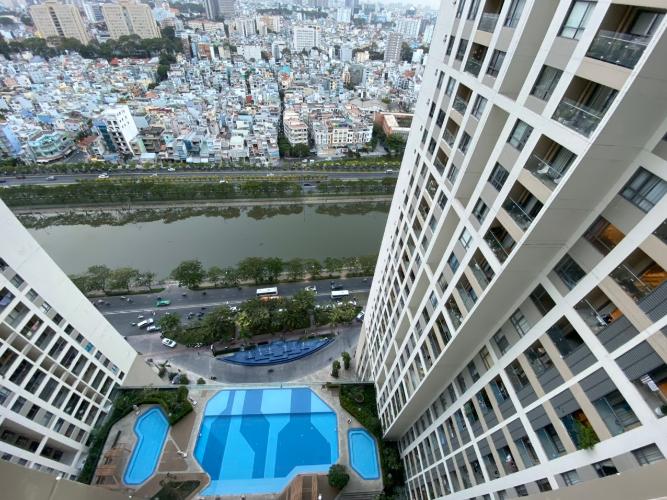 View    Bán căn hộ The Gold View thuộc tầng trung, 2 phòng ngủ, diện tích 85m2, đầy đủ nội thất.