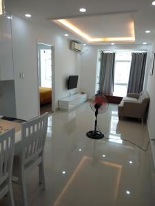 Phòng khách  căn hộ Sky Garden Căn hộ Sky Garden đầy đủ nội thất, view thành phố thoáng mát.