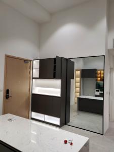 Không gian căn hộ Palm Heights, Quận 2 Căn hộ tầng trệt Palm Heights đầy đủ nội thất, 2 phòng ngủ.