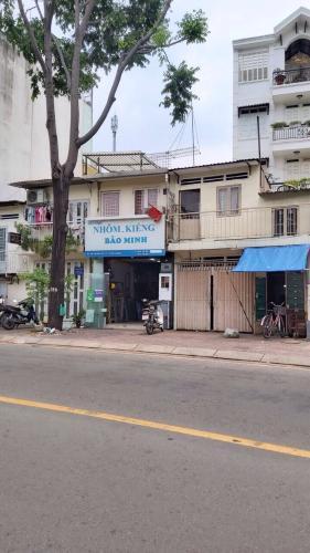 Mặt tiền nhà phố Phú Nhuận Bán nhà mặt tiền đường Trường Sa, Phú Nhuận, sổ hồng, cách cầu Kiệu 500m