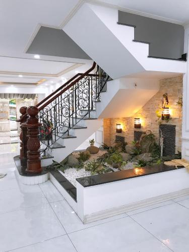 Nội thất nhà phố Nguyễn Bỉnh Khiêm, Gò Vấp Nhà phố mặt tiền Gò Vấp, thích hợp kinh doanh, mở văn phòng.